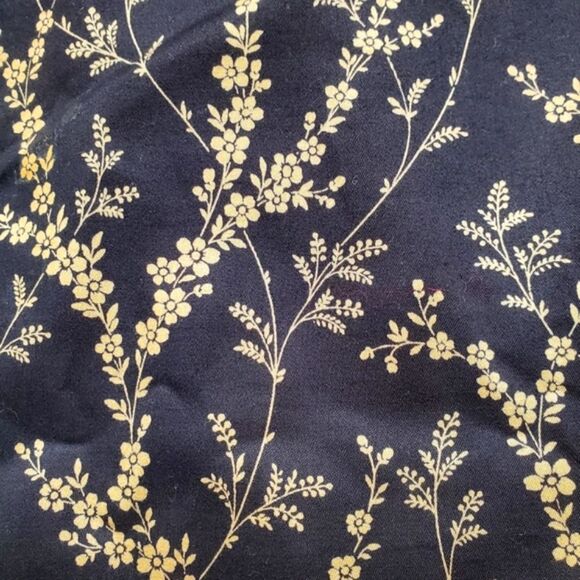 Ann Taylor Black & Taupe Floral Vine Print Fully Lined Dressy Cropped Pants - Picture 5 of 12